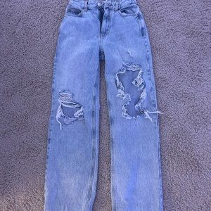 90’s ripped jeans